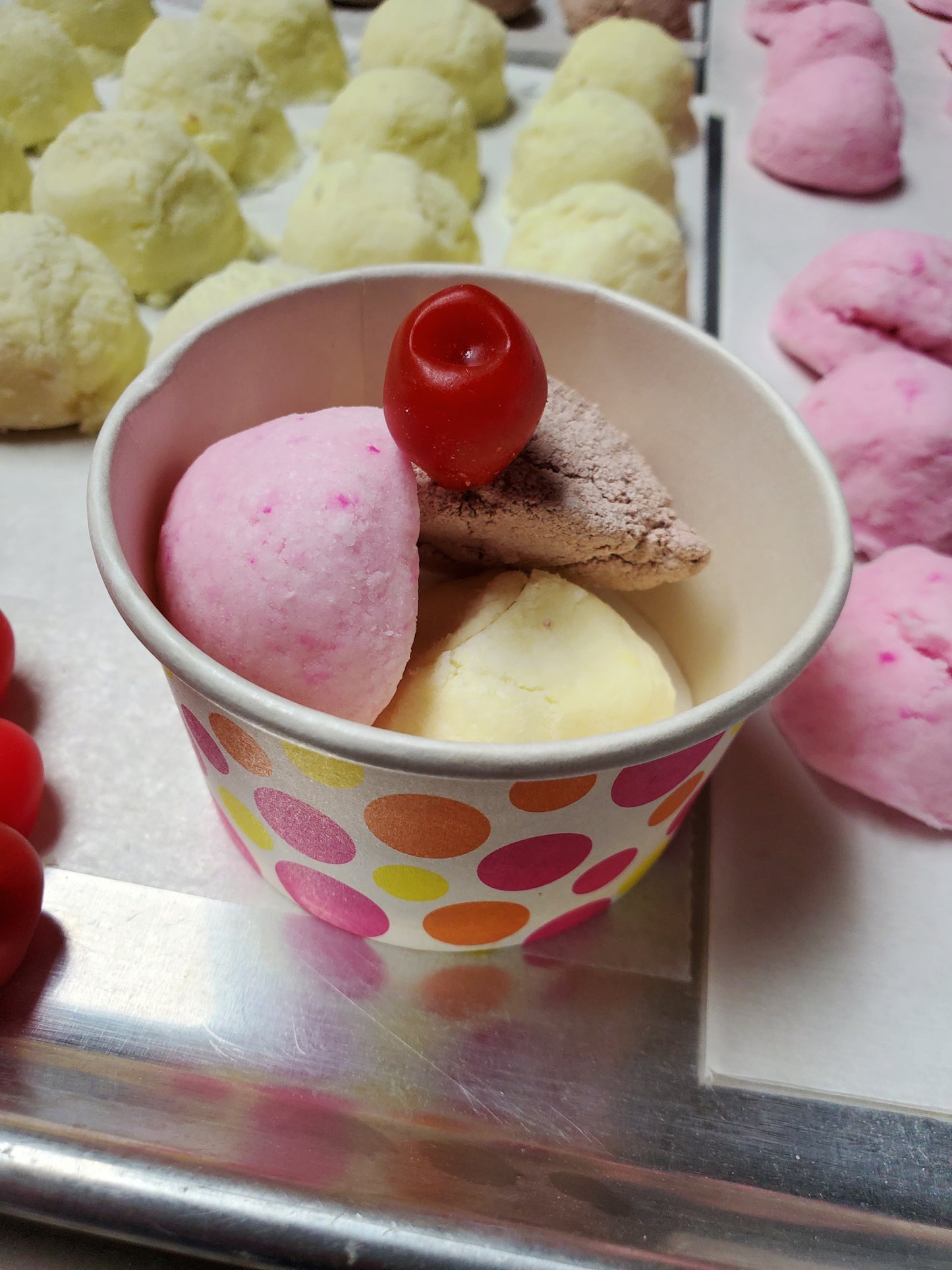 Foaming Ice Cream Bubble Scoop Sundae