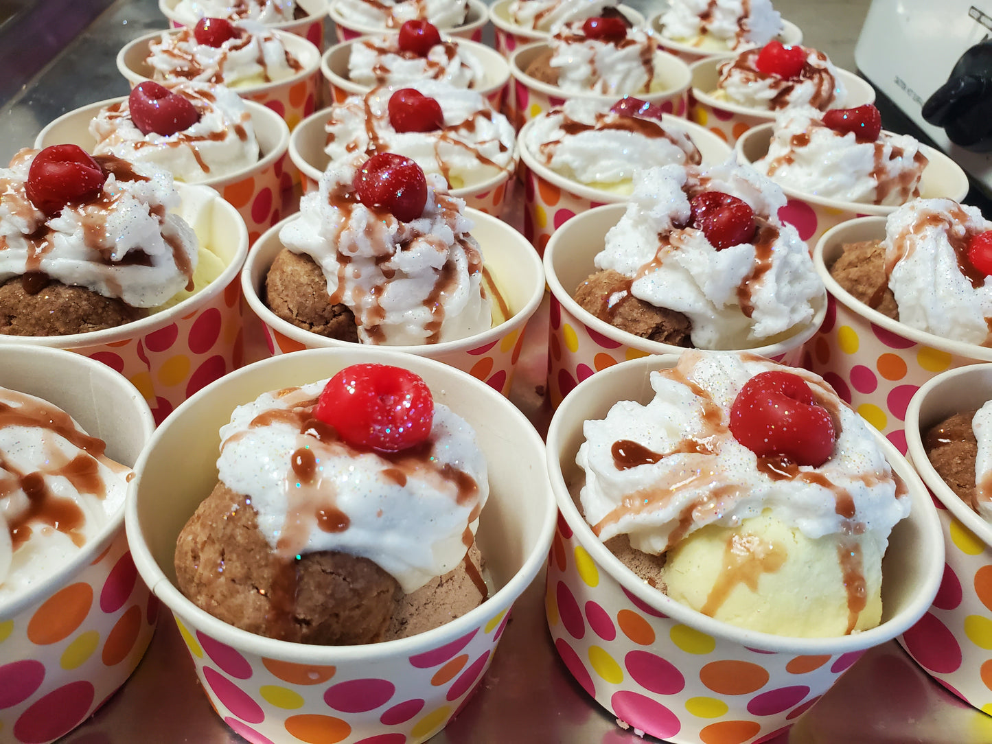 Foaming Ice Cream Bubble Scoop Sundae